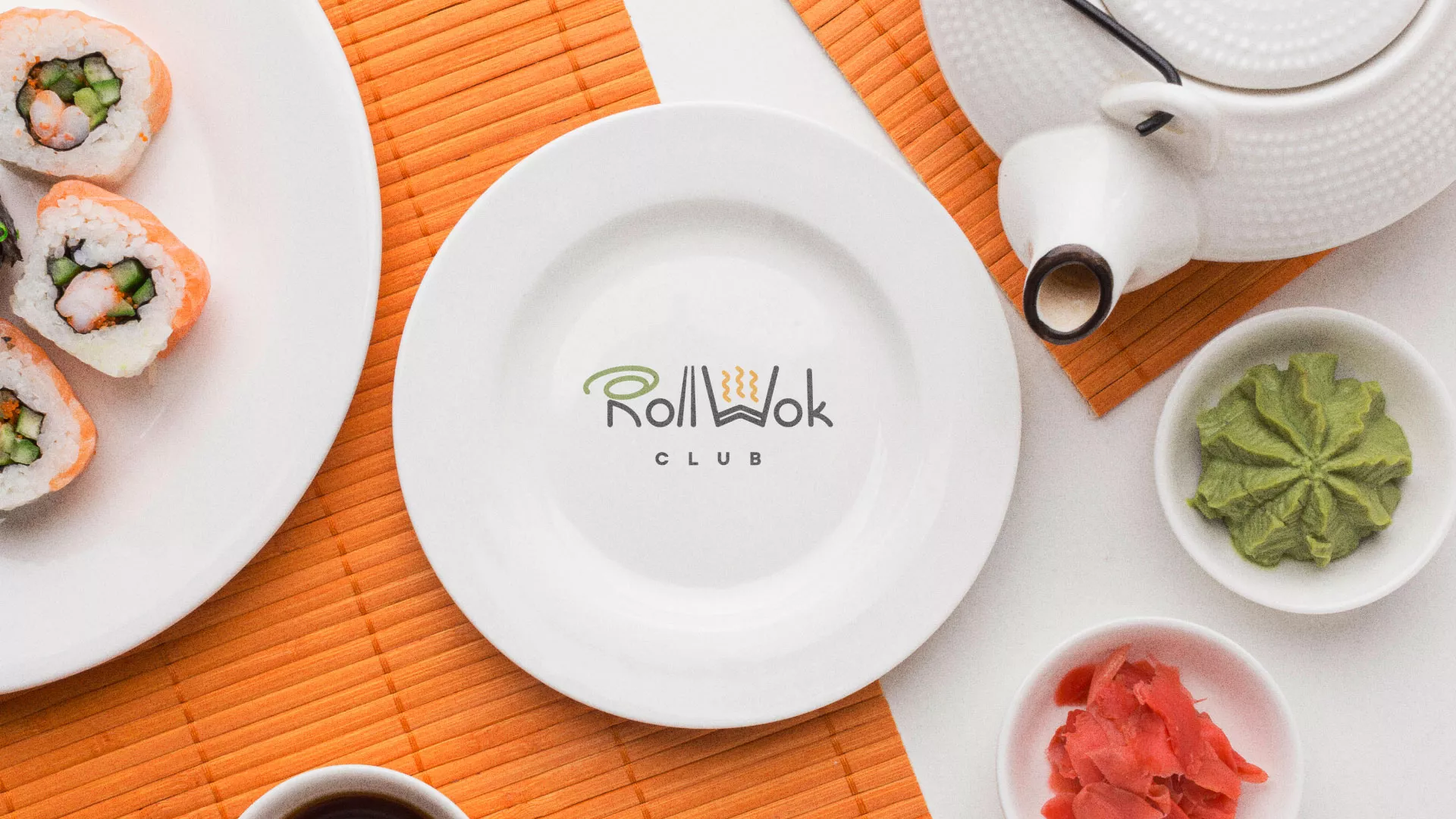 Разработка логотипа и фирменного стиля суши-бара «Roll Wok Club» в Лузе